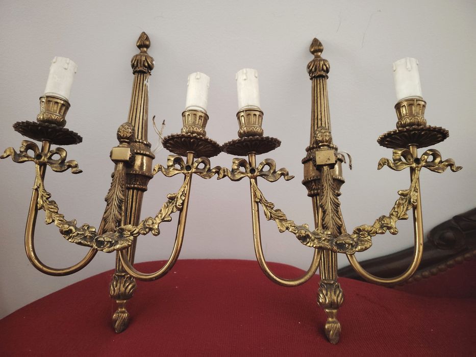 Superbă pereche de aplice în stilul francez Empire ,piese cu o lucrătu