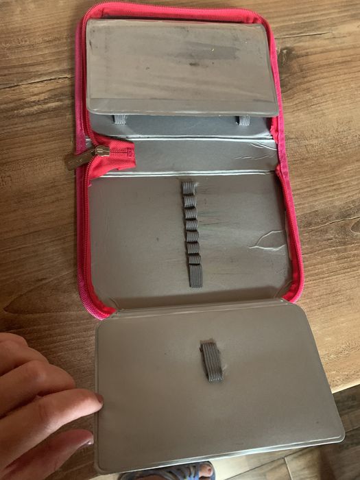 Несесер с пеперуда