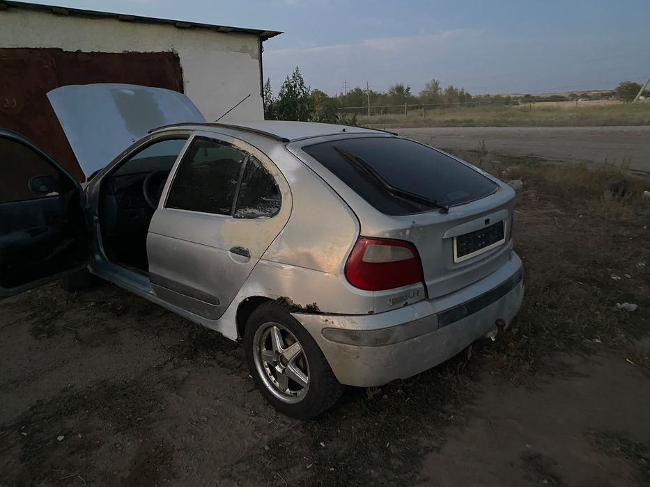 Рено меган 2000 Автомат