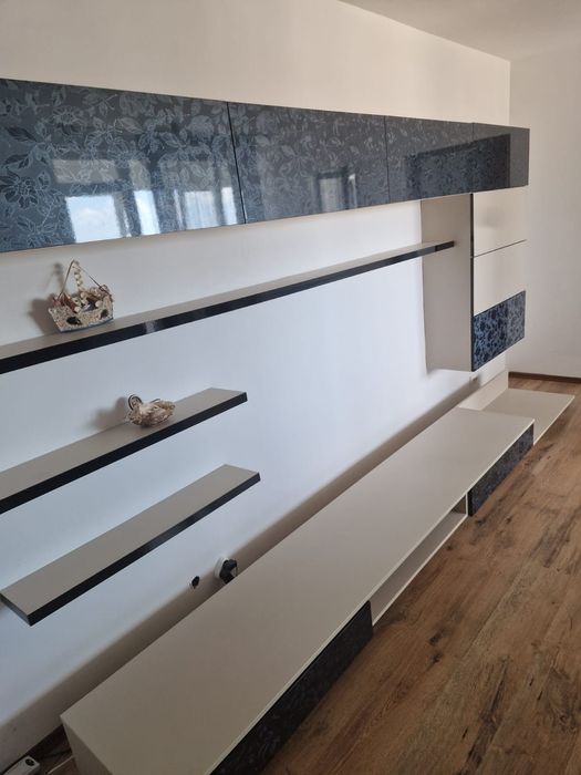 Închiriez apartament