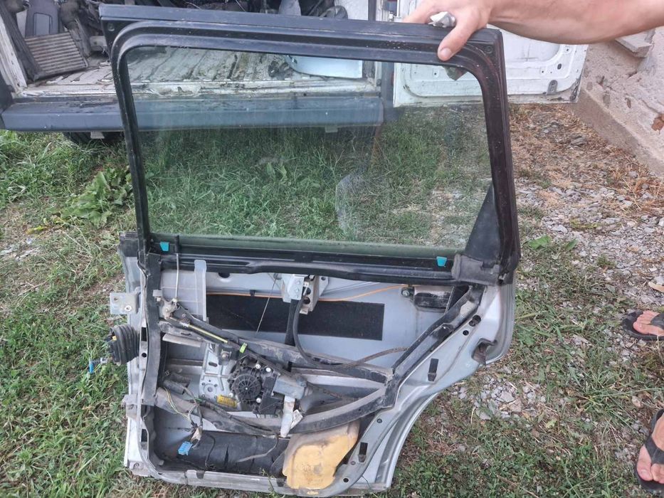 Части за Ауди а4 б5 150 к.с. комби quattro