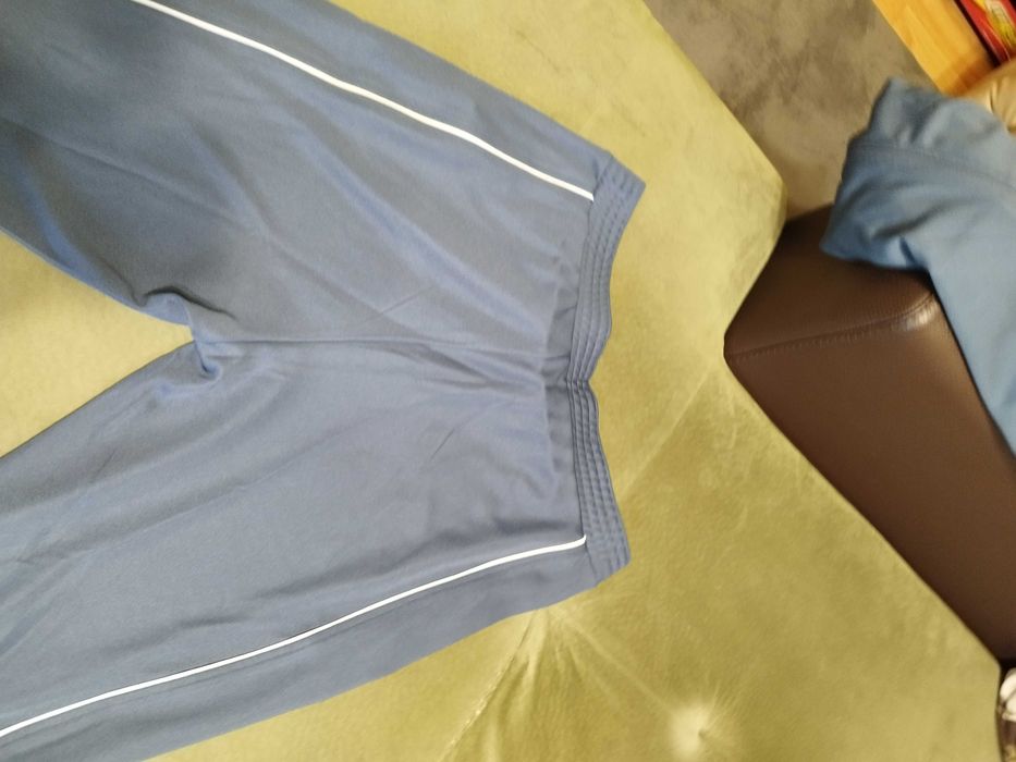 Пролетно летен оригинален екип на ADIDAS размер XL