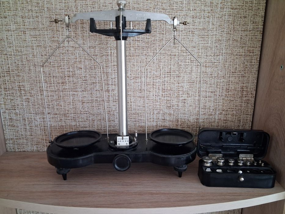 Весы ювелирные граммовые