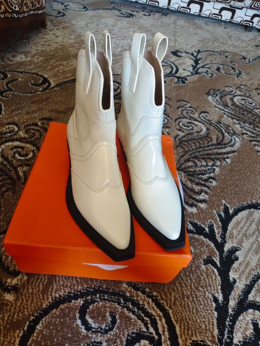 Ботинки женские белые  ЭКО кожа
