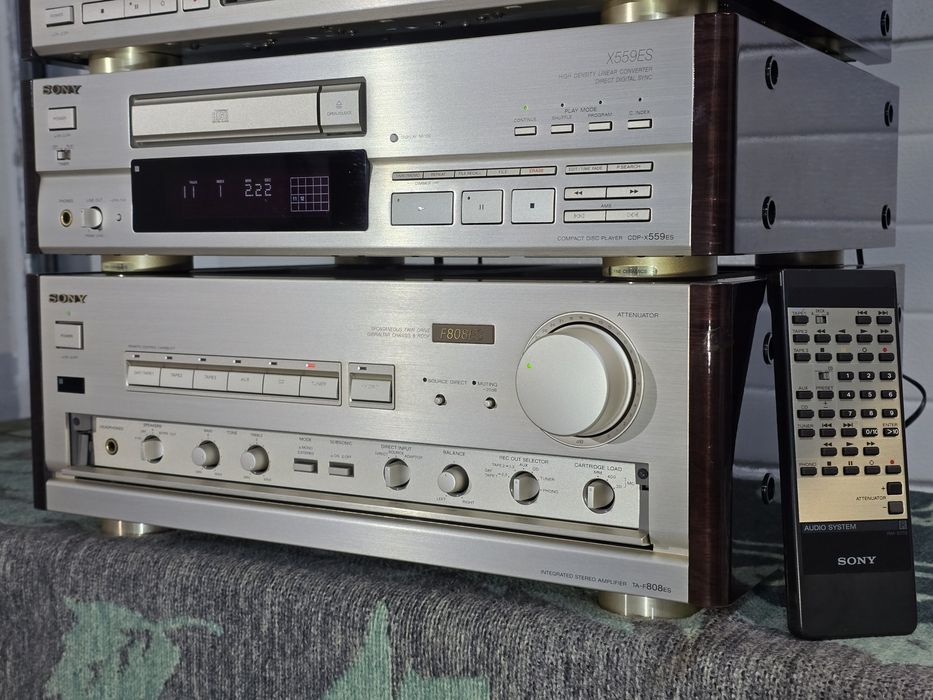 Linie audio SONY, amplificator F808ES, deck K909 ES, cd player X559ES
