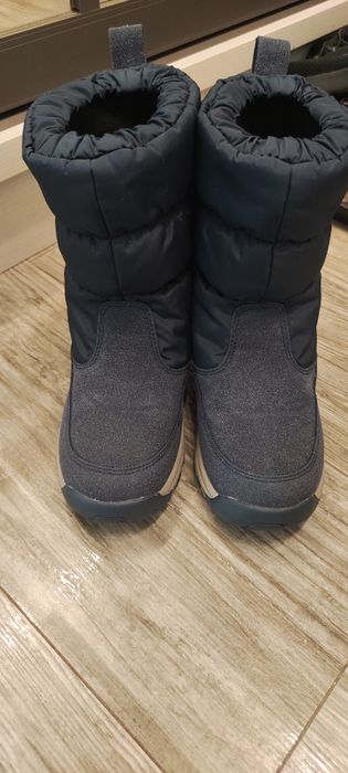 Продам детские сапоги Reima