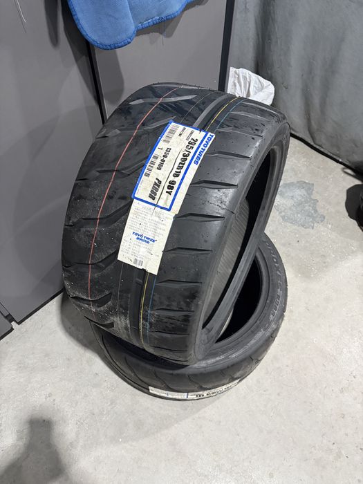 Toyo r888 295/30r18