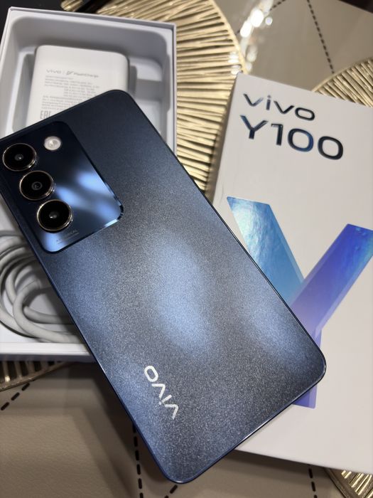 Продам телефон Vivo Y100