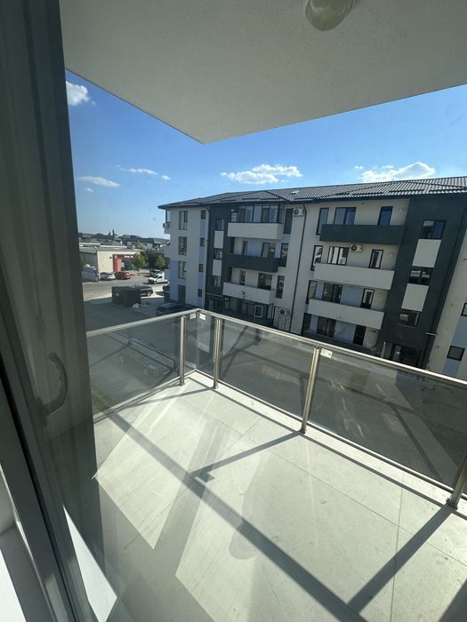 Inchiriere apartament 2 camere Bragadiru, nemobilat, str.Crisu Repede. Locuit/birou/salon manichiura, infrumusetare, etc.