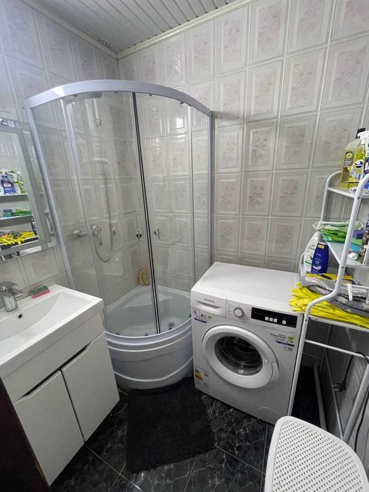 Дава се под наем Двустаен апартамент в София, Гео Милев - 80 кв.м за 375 € - Снимка #2