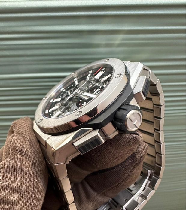 Продаются оригинальные швейцарские часы Hublot из коллекции Big Bang