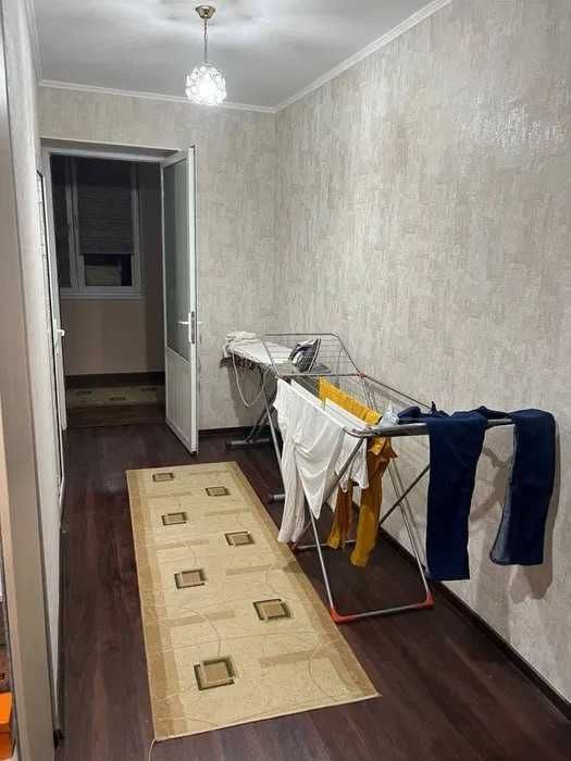 Продаётся квартира на ЦУМ 3 комнатная, балкон 2х7, ор-р Сенат