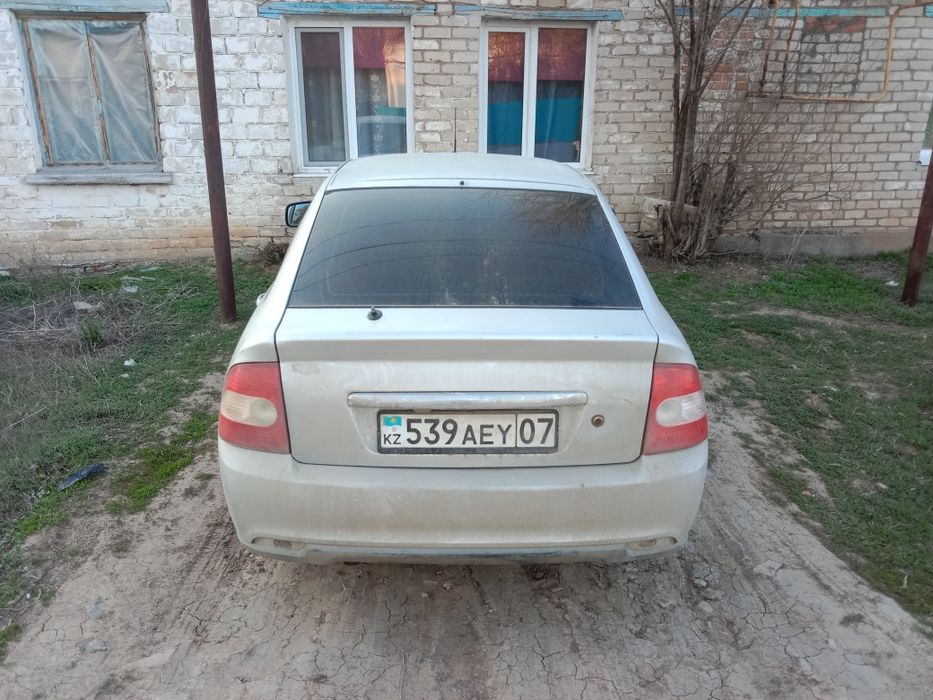 Продам приору 2013года хеджбек