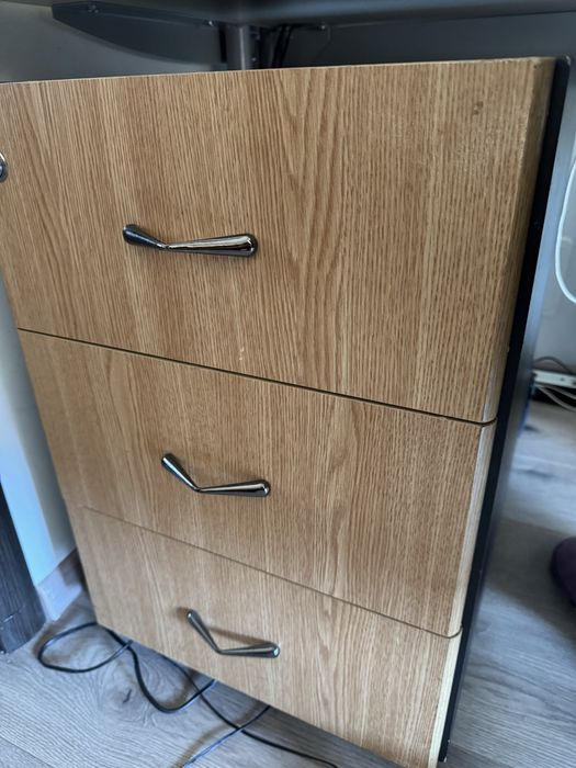 Vand birou cu rollbox