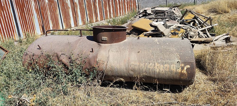 Продам цистерну.