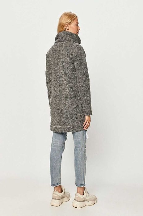 Намалено-Columbia - Яке,calvin klein 205 w39 nyc collection