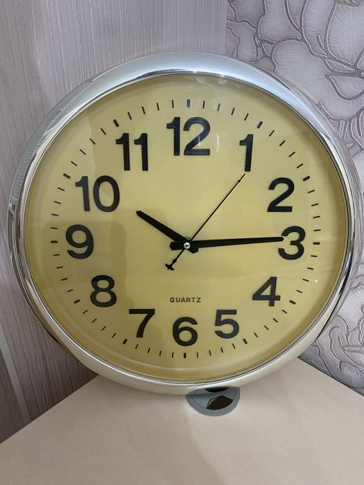 Продаются настенные часы