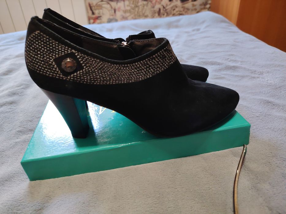 Продам туфли женские