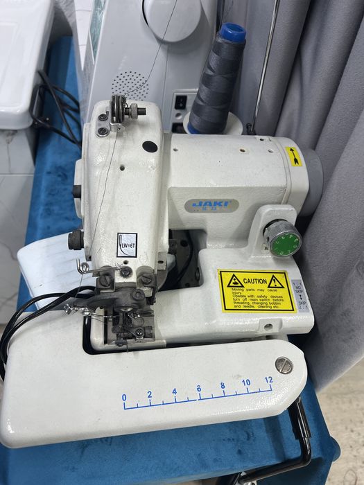 Продам швейную машинку