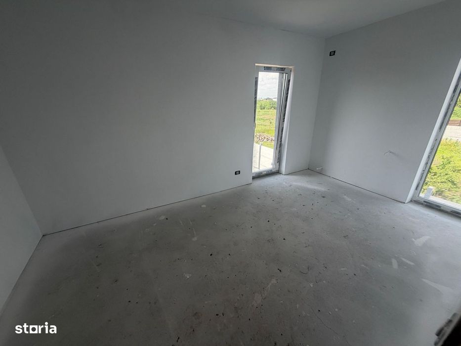 Casa Singulara - 4 Camere, Toate Utilitatile, Teren 400 Mp, Comis 0%