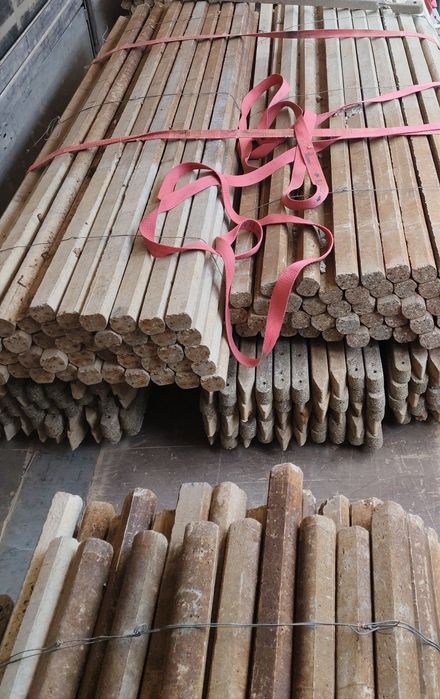 Stâlpi beton gard ,spalieri vie,zmeura