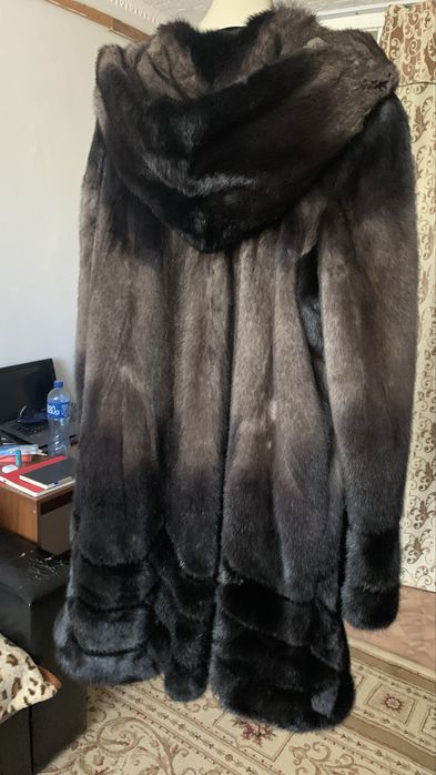 Продам норковую шубу