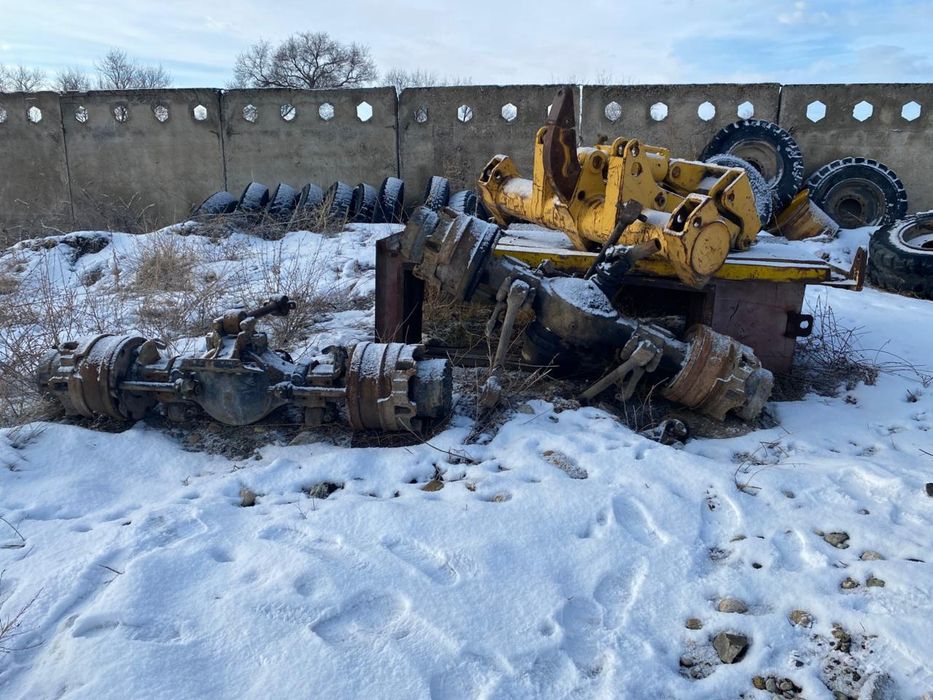 Продам запчасти на маз