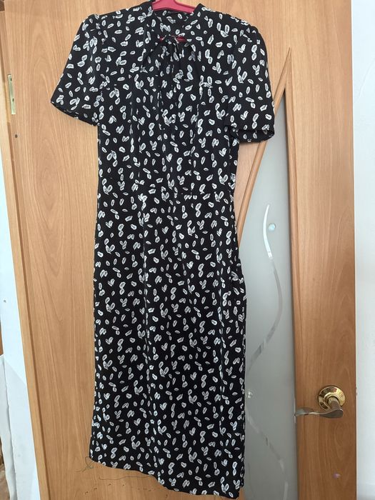 Продам платья новые