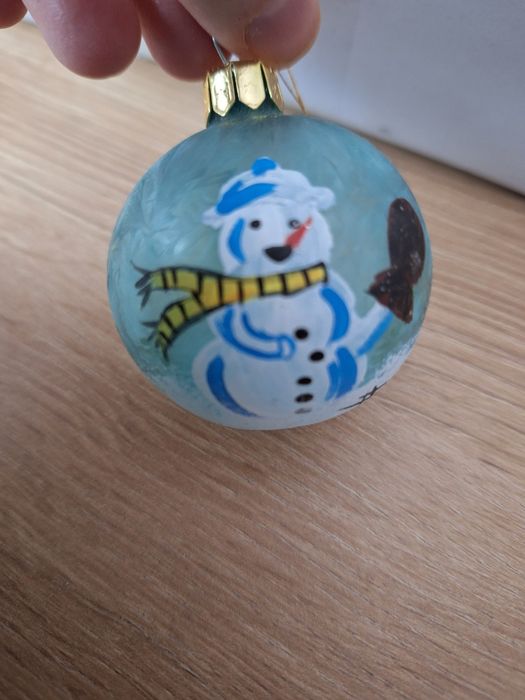 Globuri pictate manual