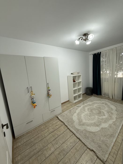 Apartament 3 camere de inchiriat zona ACR