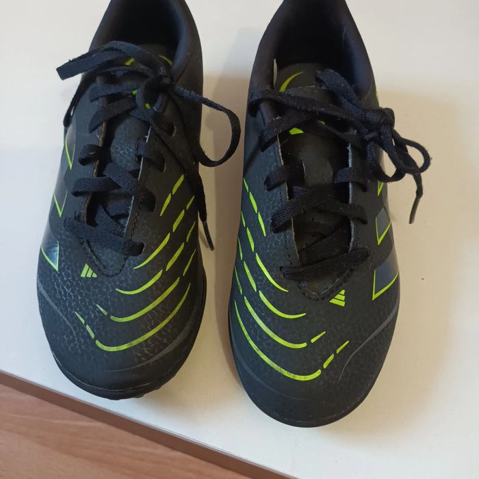 Футболни  обувки - стоножки Adidas predator