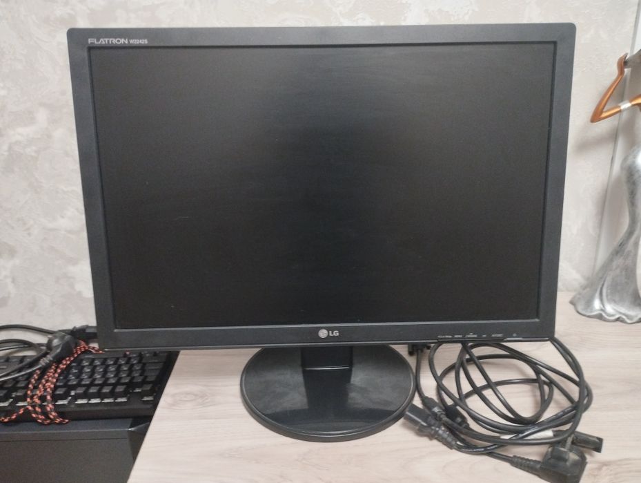 Продам монитор lg