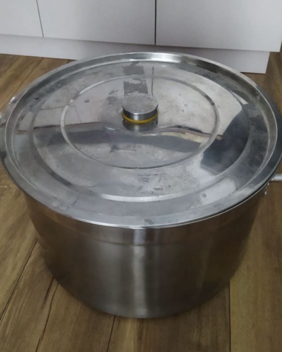 Кастрюля 40 литров.