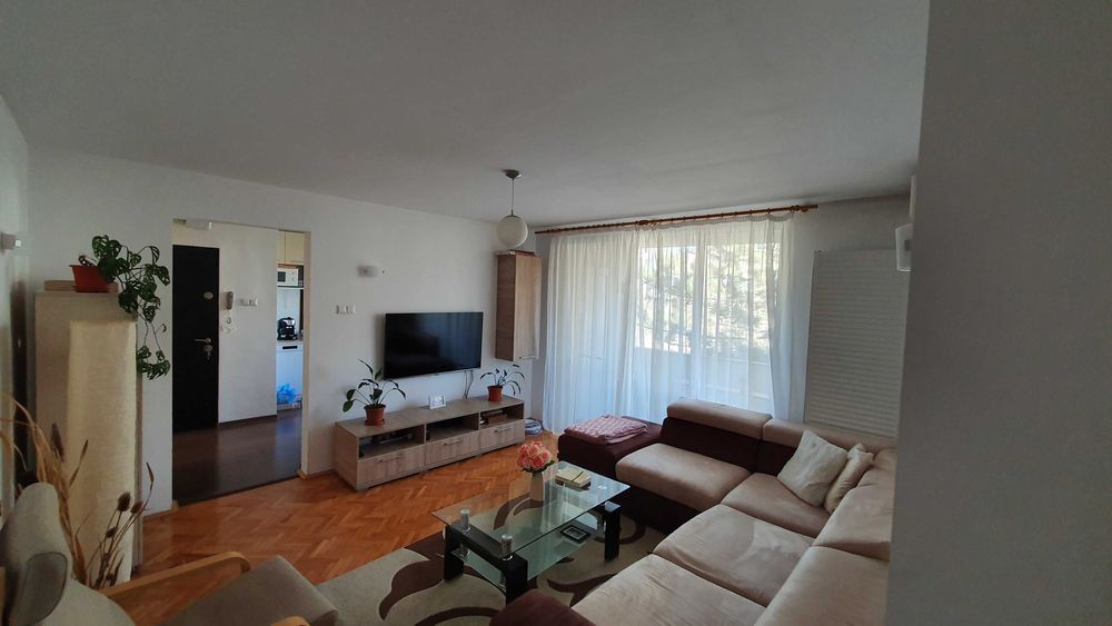 Inchiriez Apartament 3 camere + Garaj zona Tudor Dacia