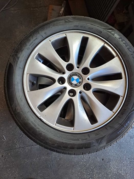 Genți cu anvelope pe 16 pentru bmw.Folosite doua sezoane