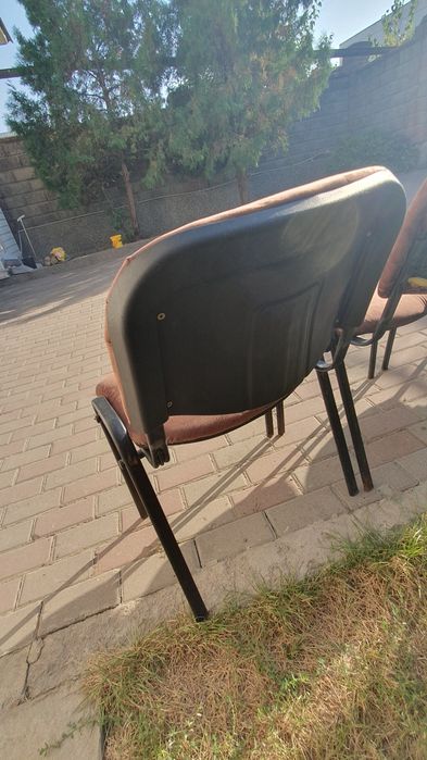 Продам 4 стула. В отличном состоянии