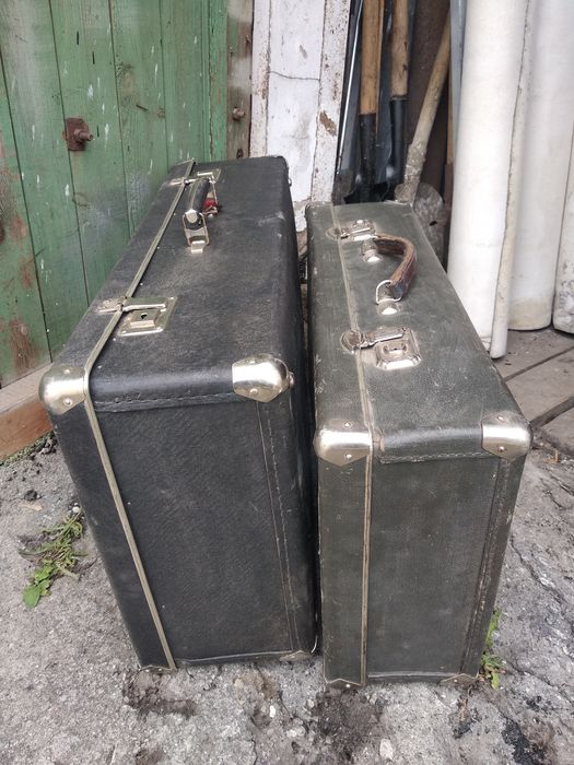 Продам советские чемоданы
