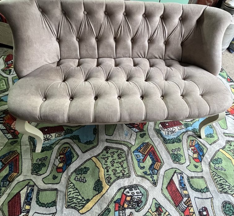 Продам диван.