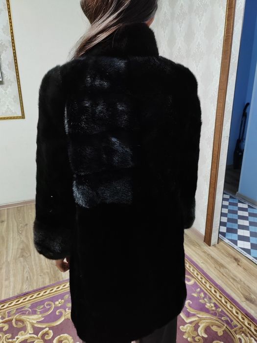 Продам норковую шубу