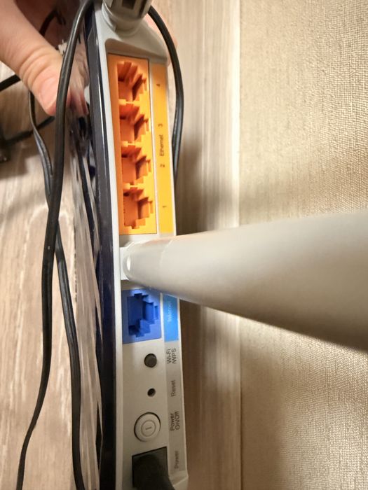 Продам Роутер модель tplink