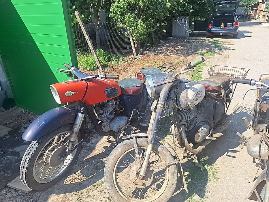3 бр ретро мотора,комплектни,без документи