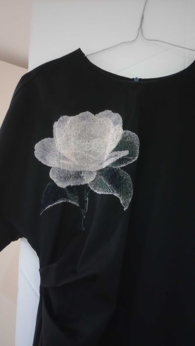 Дамска рокля Reserved с бродерия/ hand made