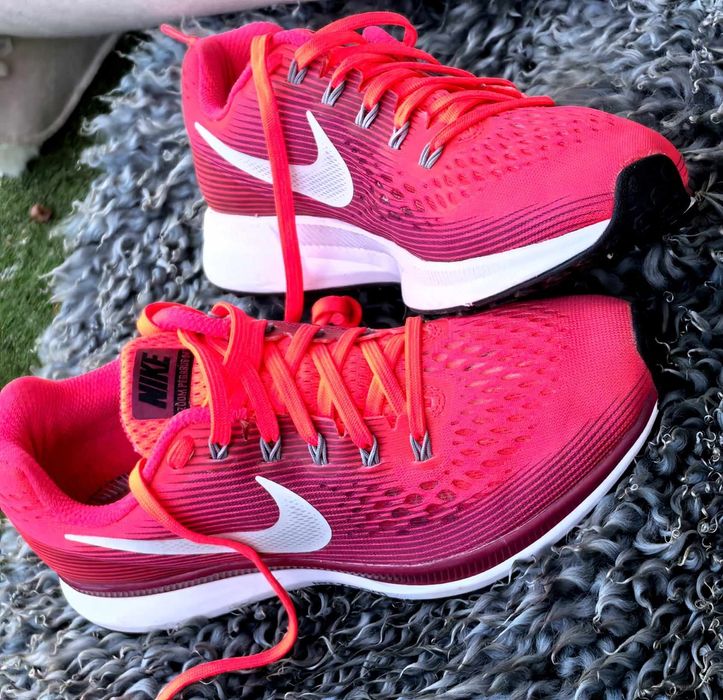 Nike оригинални дамски сникърси 38.5 номер