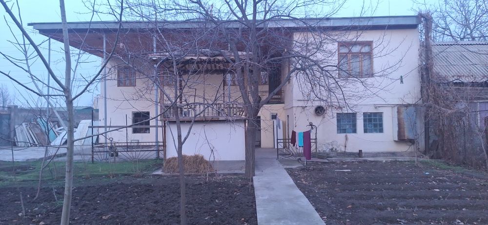 Bardanko'l roxat postidan 400 metr kirganda hovli sotiladi