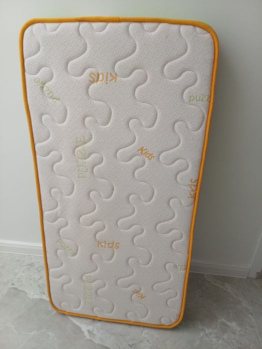 Матрак за бебешка кошара