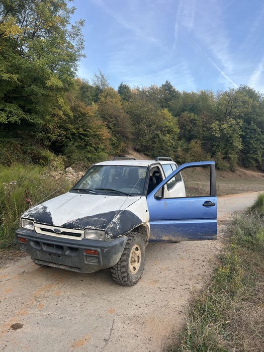 Vând Nissan Terrano 2 / Ford Maverick