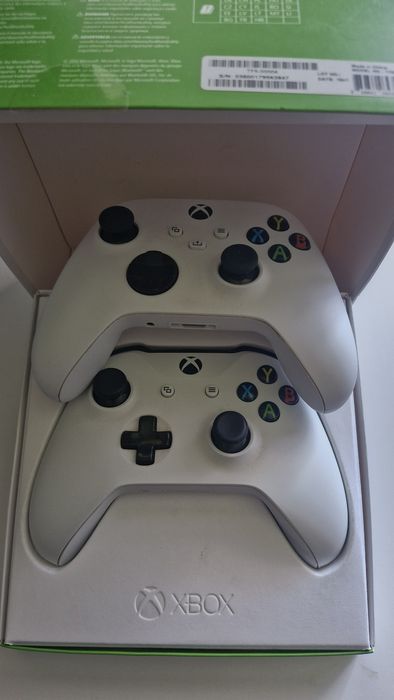Xbox one s 1TB fără zgârieturi