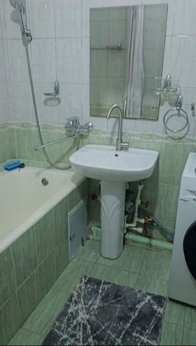 2/1/2 метро Космонавтов