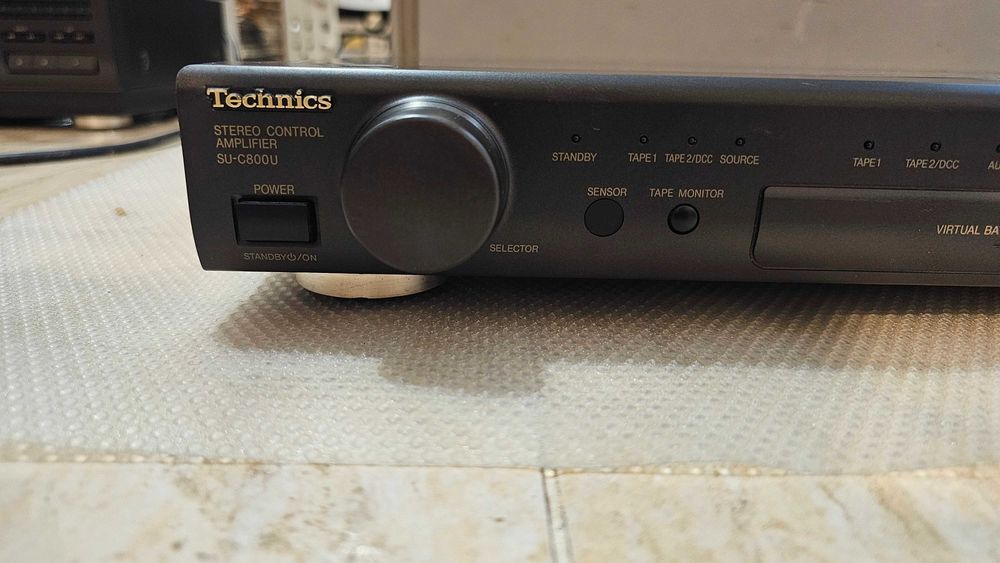 Preamplificator Technics SU-C800 Reference sau preamplificator Yamaha