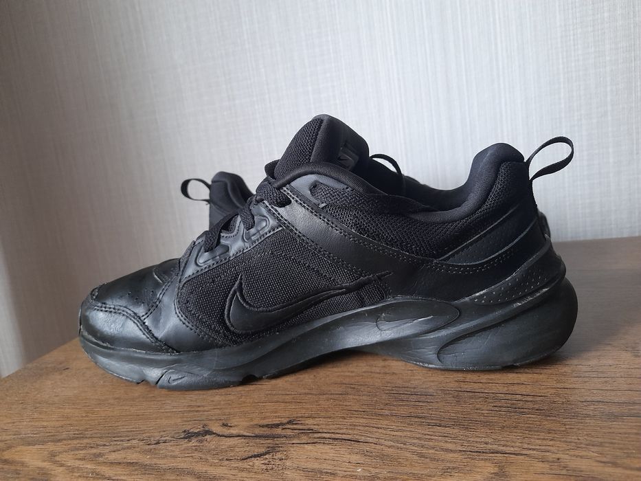 Nike маратонки 42 номер.